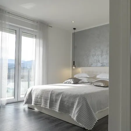 Lukrecia, Luxury In Imotski-makarska *